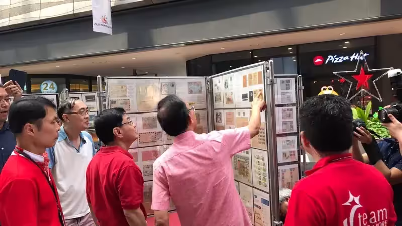 MINISTER OF FINANCE VISITS OUR BOOTH AT OUR TAMPINES HUB